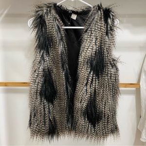H&M Faux Fur Fluffy Vest